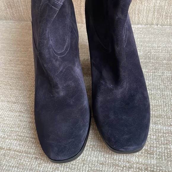 Navy suede high to the knee suede boot. Size 7 - Picture 3 of 7